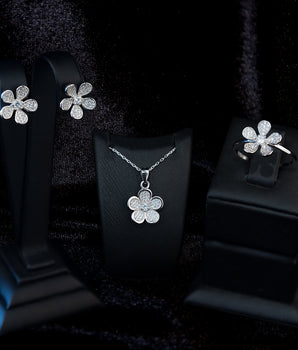 925 Sterling Silver Daisy Shape Jewelry Set 3 Pieces: Necklace, Ring & Earrings